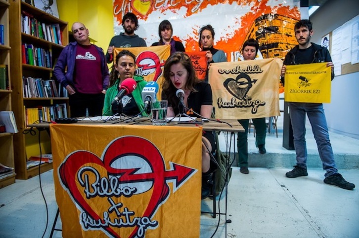 Comparecencia del Grupo de Solidaridad con Kukutza. (Luis JAUREGIALTZO / ARGAZKI PRESS) 