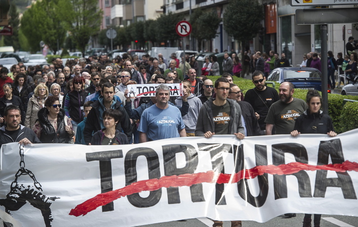 Manifestación contra la tortura celebrada en Burlata. (Jagoba MANTEROLA / ARGAZKI PRESS)