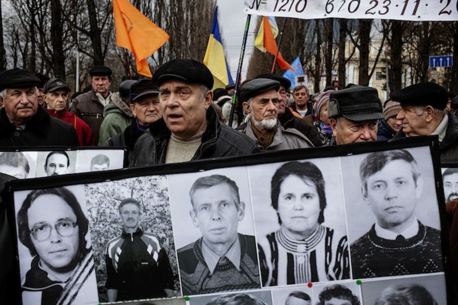 Manifestación en Kiev de los liquidadores de Chernóbil y familiares, por la reducción de ayudas del Gobierno. (Juan TEIXEIRA)