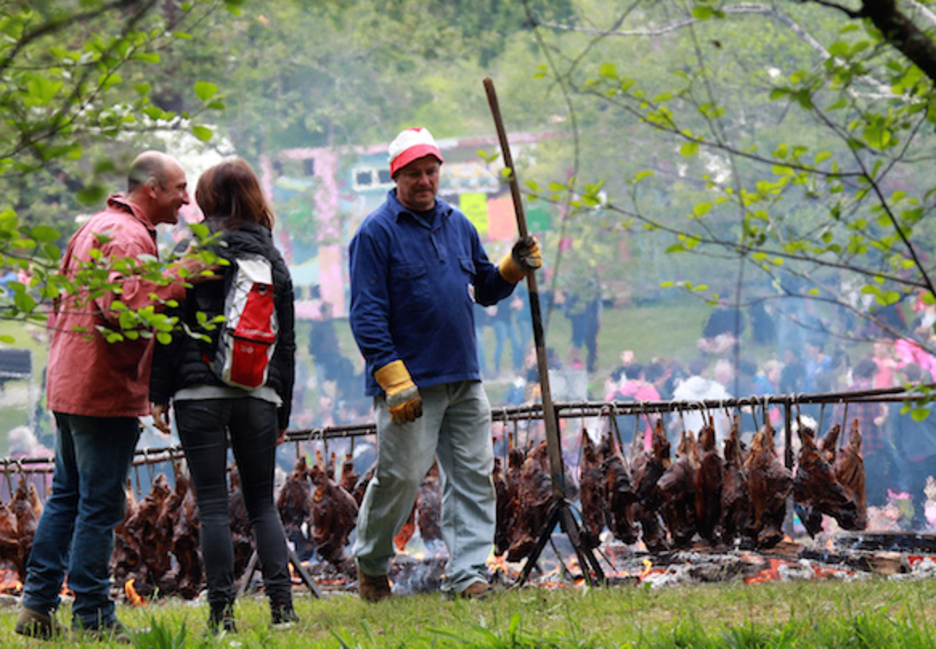 730 kilos de gigot de mouton à se mettre sous la dent. © Bob EDME 730 kilos de gigot de mouton à se mettre sous la dent. © Bob EDME