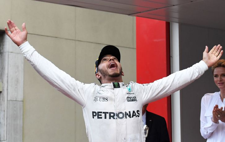 Hamilton tras ganar en Mónaco. (Pascal GUYOT / AFP)