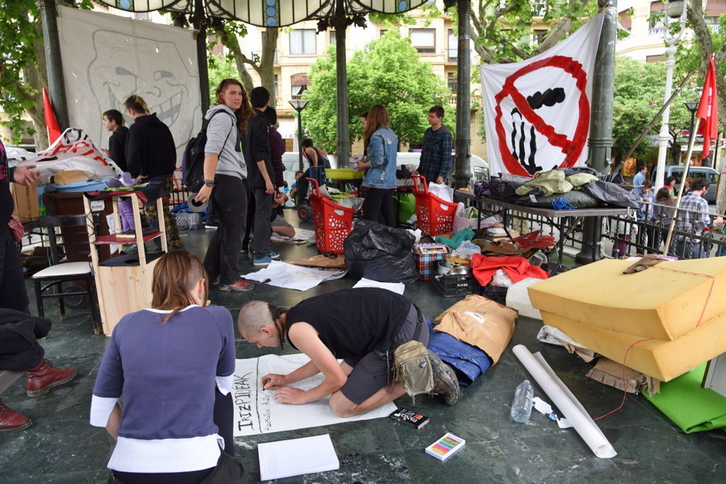 Bulebarreko kioskora mugitu dute kanpaldia. (ARGAZKI PRESS)