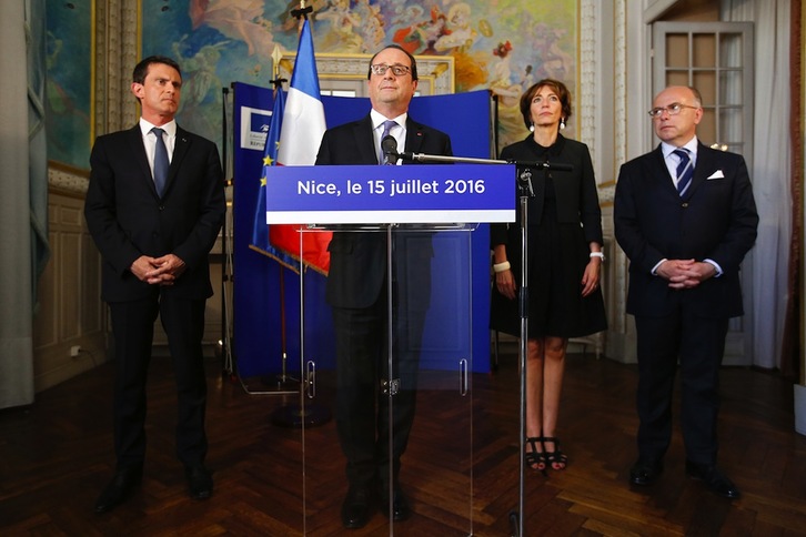 Comparecencia del Gobierno francés ante los ataques de Niza. (Eric GAILLARD / AFP)