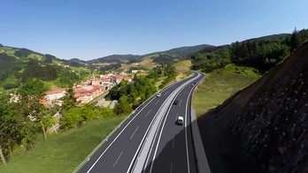 El nuevo tramo sacará la mayor parte del tráfico del núcleo urbano de Antzuola. (Diputación de Gipuzkoa)