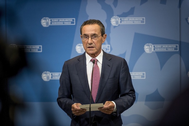 El consejero Ángel Toña, en su comparecencia de hoy. (Jaizki FONTANEDA/ARGAZKI PRESS)