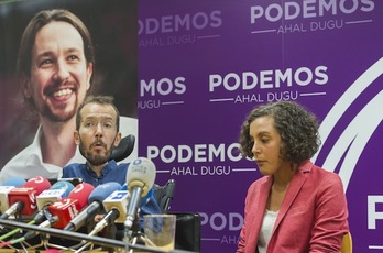 Nagua Alba, secretaria general de Podemos Euskadi, junto a Pablo Echenique, secretario de Organización de Podemos. (Juanan RUIZ/ARGAZKI PRESS)