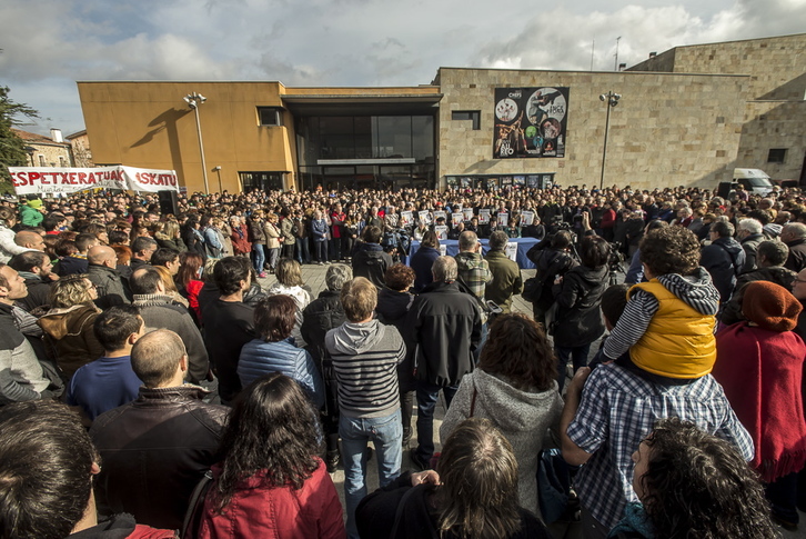 Imagen de la multitudinaria rueda de prensa del sábado pasado en Altsasu. (Jaizki FONTANEDA/ARGAZKI PRESS)