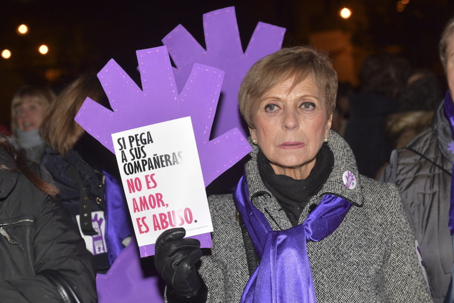 Una de las mujeres que ha participado en la marcha de Iruñea. (Idoia ZABALETA / ARGAZKI PRESS)