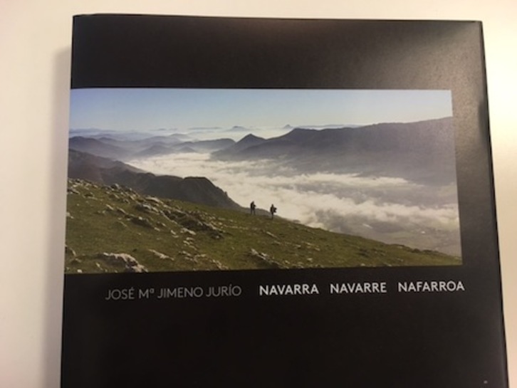 Portada del libro editado por el Gobierno de Nafarroa con una selección de textos de José María Jimeno Jurío.