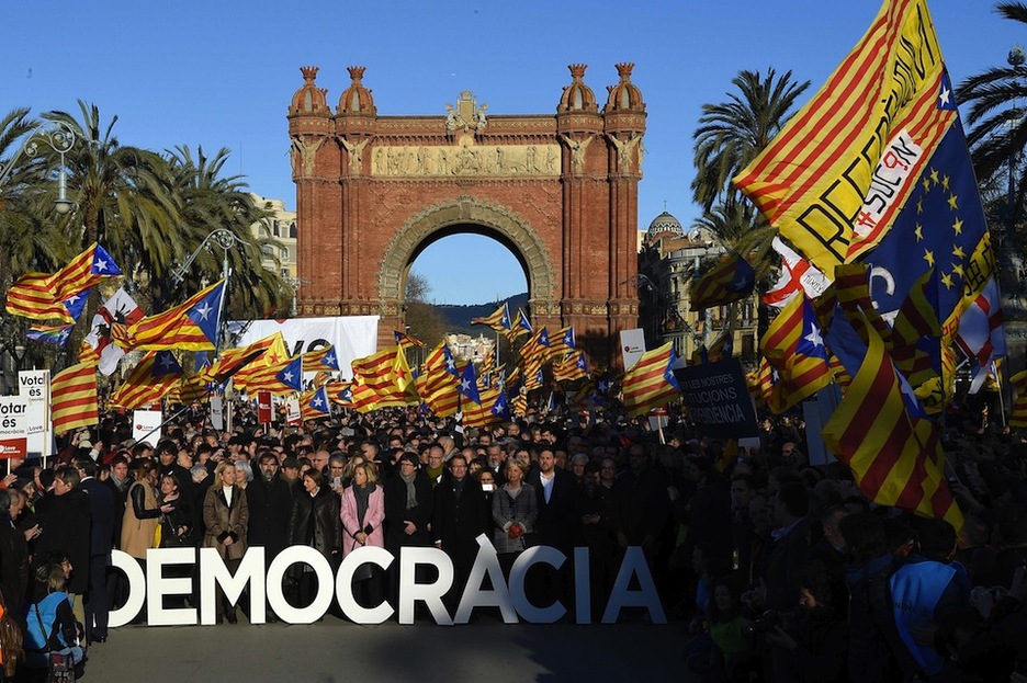 Los encausados han reclamado «democracia». (Josep LAGO / AFP)