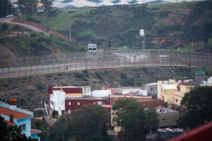 Tramo del vallado entre Ceuta y Marruecos. (FADEL SENNA / AFP)