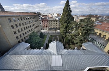 Vista general de la nueva cubierta del antiguo Archivo. (GOBIERNO DE NAFARROA)