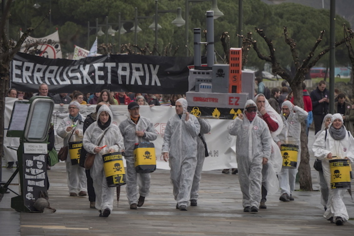 Movilización contra la incineradora celebrada el mes pasado en Hondarribia. (Andoni CANELLADA / ARGAZKI PRESS)
