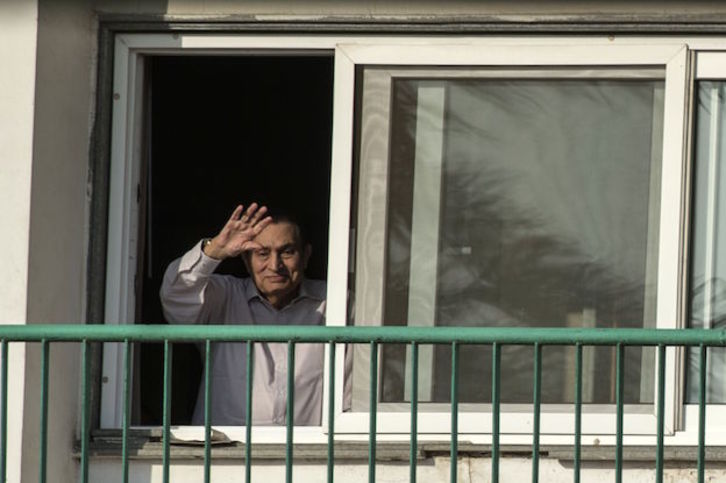 Hosni Mubarak, el pasado octubre, en el hospital militar en el que permanece recluido. (KHALED DESOUKI / AFP)