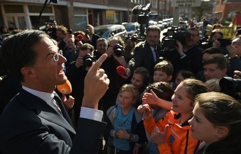 El líder del ultraderechista Partido de la Libertad, Geert Wilders, ha votado en La Haya. (Emmanuel DUNAND/AFP) 