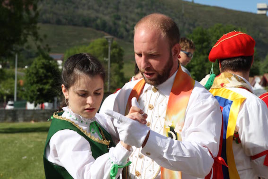 Luzaideko Bolantek ere Nafarroako dantzari egunean parte hartu zuten. ©Aurore Lucas
