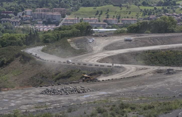 Terrenos sobre los que se construirá la incineradora de Zubieta. (Andoni CANELLADA/ARGAZKI PRESS)