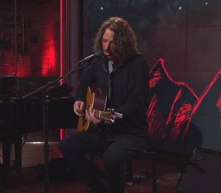 Chris Cornell, en una reciente actuación. (www.chriscornell.com)
