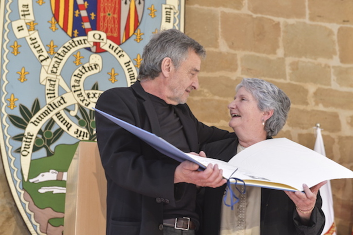 José Lainez y Concha Martínez han recibido el Premio Príncipe de Viana. (Idoia ZABALETA / ARGAZKI PRESS)