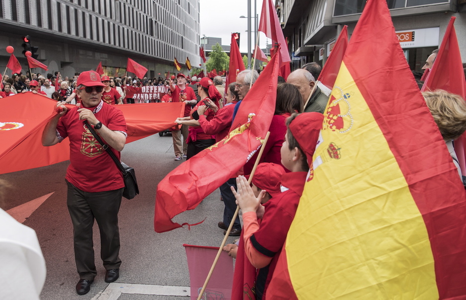 Espainiar banderak bazterrean. (Jagoba MANTEROLA | ARGAZKI PRESS)