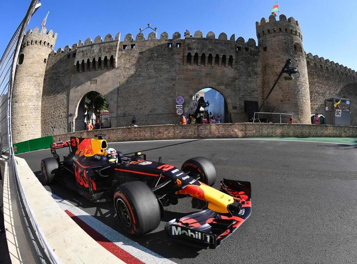 Ricciardo, en el circuito urbano de Baku. (Alexander NEMENOV/AFP)