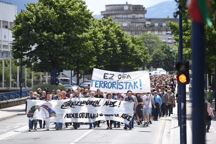 Una de las movilizaciones llevadas a cabo en Errenteria por los jóvenes encarcelados en Iruñea. (Jon URBE/ARGAZKI PRESS)