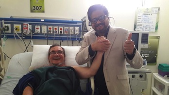 Timochenko recibió la visita de Iván Márquez antes de abandonar el hospital. (@IvanMarquezFARC)