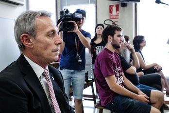 Josep Anglada, en el banquillo de los acusados. (@Arran_jovent)