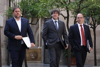 Oriol Junqueras, Carles Puigdemont y Jordi Turull, a su llegada a la reunión del Consell Executiu del Govern. (@Govern)