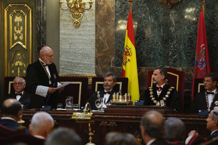 El fiscal general del Estado español, José Manuel Maza, ante el rey español en la apertura del curso judicial. (Ángel DÍAZ/POOL/AFP PHOTO)