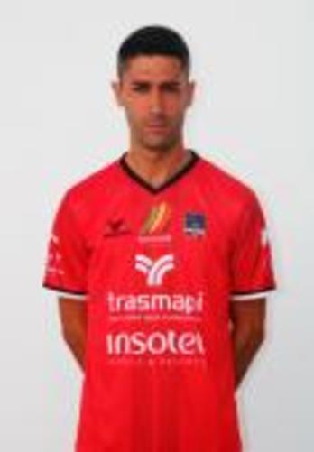 Joseba Garmendia con la camiseta del Formentera. (www.sdformentera.com)