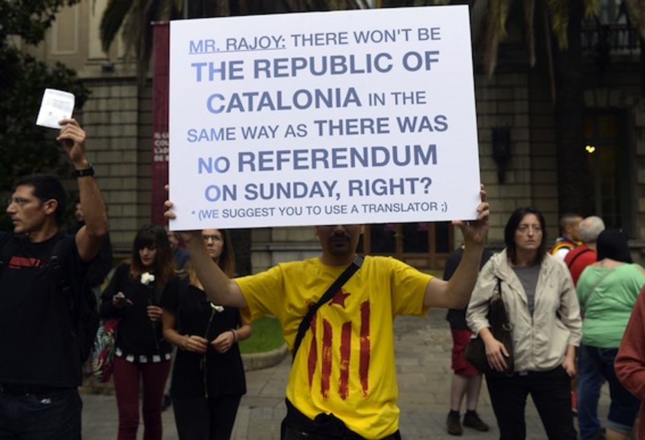 Mensaje para Rajoy. (Josep LAGO/AFP)