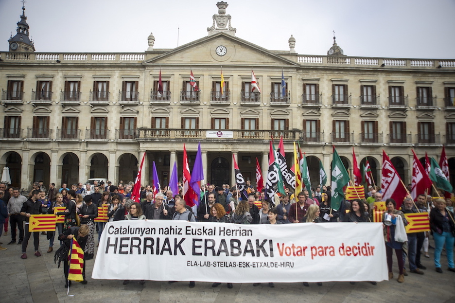 Convocados por la mayoría sindical, en Gasteiz. (Jaizki FONTANEDA/ARGAZKI PRESS)