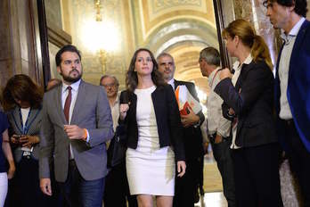 Inés Arrimadas, líder de Ciudadanos, a su llegada al Parlament. (Josep LAGO / AFP)