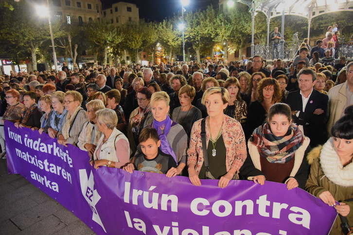 El Ayuntamiento de Irun ha convocado una concentracion en señal de repulsa. (Andoni CANELLADA / ARGAZKI PRESS)
