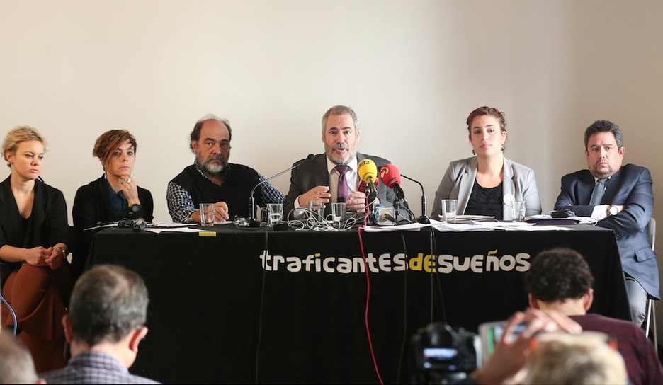Los abogados de los jóvenes de Altsasu han comparecido en Madrid. (J.DANAE /ARGAZKI PRESS)