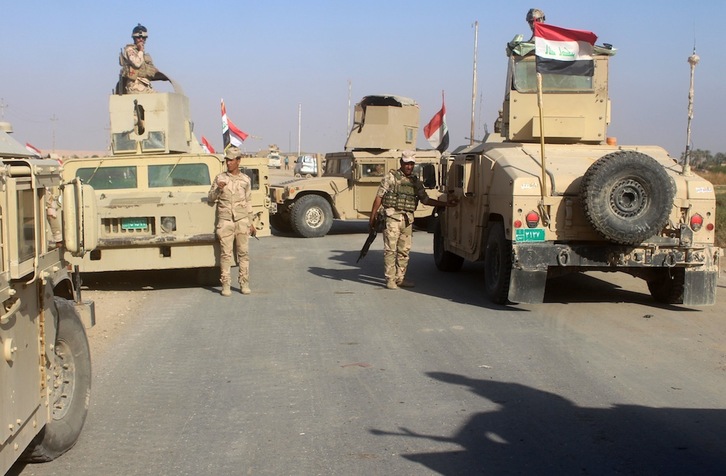 El Ejército iraquí a la entrada de Rawa. (STRINGER)