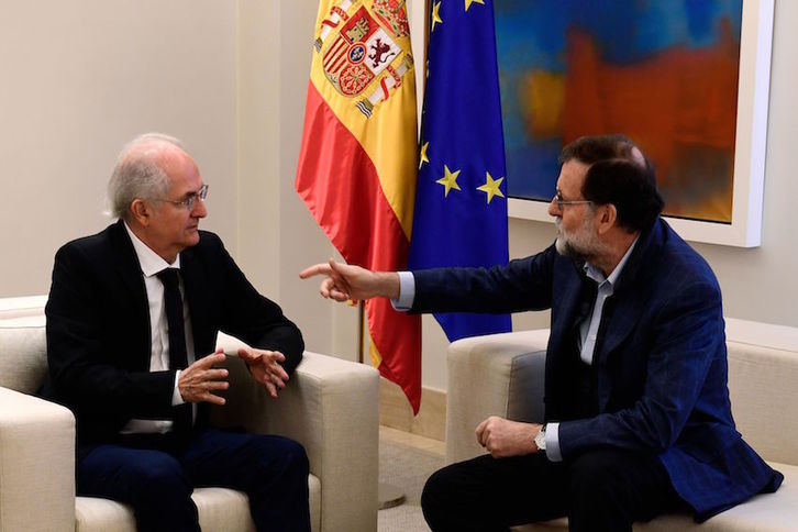 Antonio Ledezma y Mariano Rajoy en La Moncloa. (Pierre-Philippe MARCOU/AFP)
