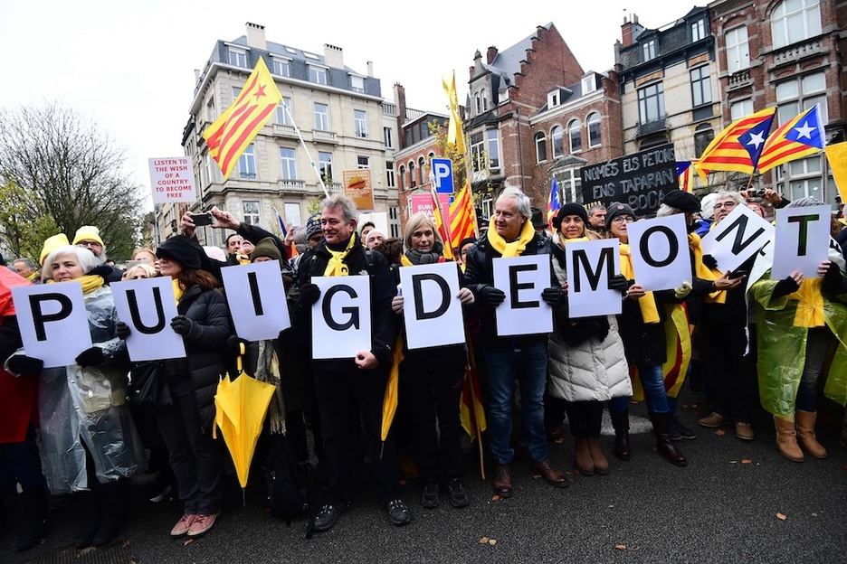 Los gritos de «Puigdemont, nuestro presidente» no han faltado. (Emmanuel DUNAND / AFP)