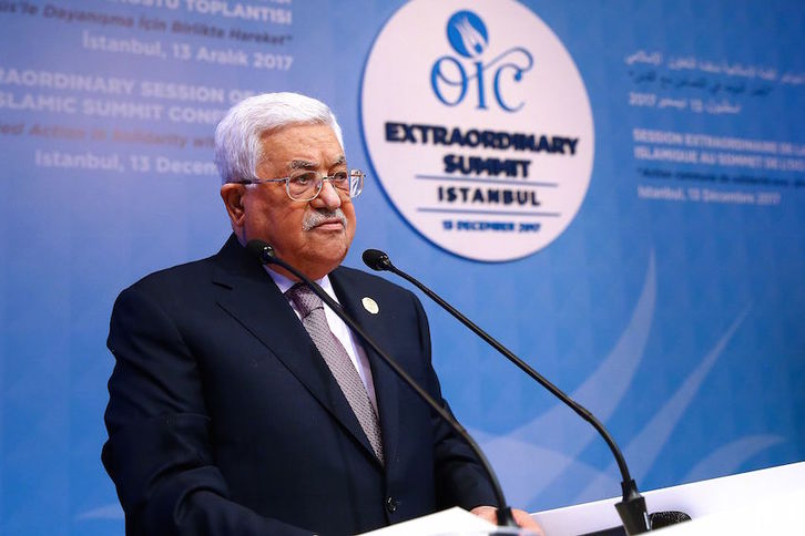 Mahmud Abbas, en su intervención en la cumbre de la OCI en Estambul. (Kayhan OZER/AFP) 