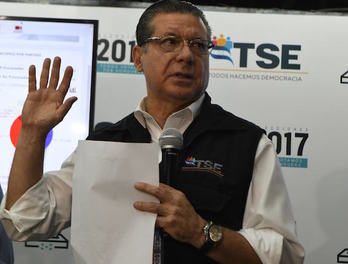 David Matamoros, presidente del TSE de Honduras. (Orlando SIERRA/AFP)