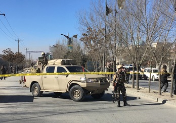 La Policía afgana ha acordonado la zona del ataque. (Shah MARAI / AFP)