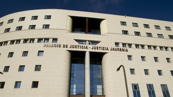 El juez ha enviado a prisión a un detenido por dos agresiones sexuales a sendas mujeres en Iruñea.