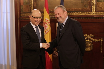 Los gobiernos de Madrid y Gasteiz alcanzaron en julio de 2017 un acuerdo sobre la Ley Quinquenal del Cupo. (J. DANAE/FOKU). ()