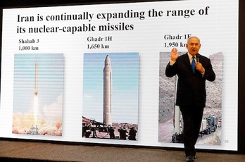 Netanyahu explicó ante la prensa el supuesto programa nuclear secreto de Irán. (Jack GUEZ/AFP)