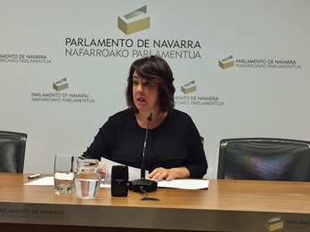 Ainhoa Aznarez, en la presentación de la Memoria de la Cámara correspondiente al terce curso de la legislatura. (PARLAMENTO DE NAFARROA)