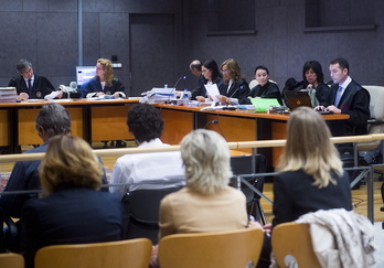 Imagen de la primera sesión del juicio por la muerte de Iñigo Cabacas. (Luis JAUREGIALTZO/FOKU)