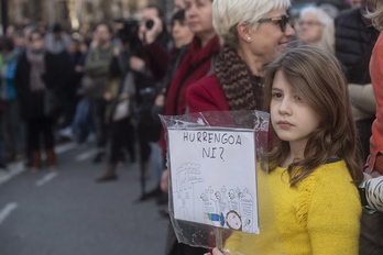 Niños en la última gran movilización de GuraSOS en Donostia. (Jon URBE | FOKU)