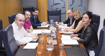 Reunión de la ponencia en el Parlamento de Gasteiz. (PARLAMENTO VASCO)