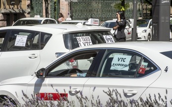 Protesta de los taxistas de Bilbo contra los vehículos VTC. (Marisol RAMIREZ | FOKU)